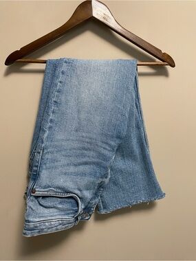 Zara Light Blue Straight-Leg Cropped Jeans Women’s Size 8